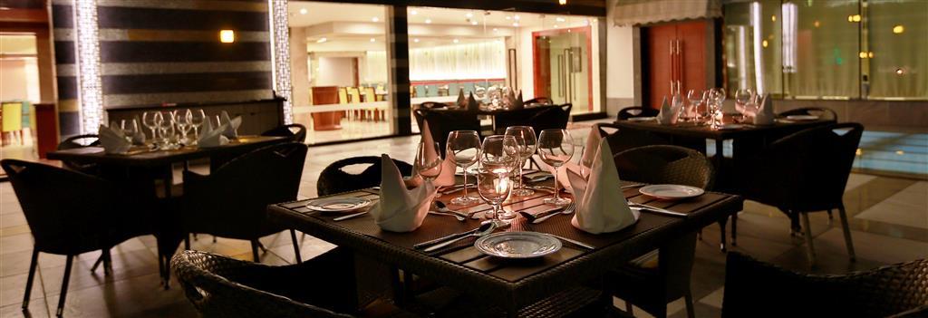Hotel Ramada By Wyndham Ghaziabad Vasundhara Restaurace fotografie