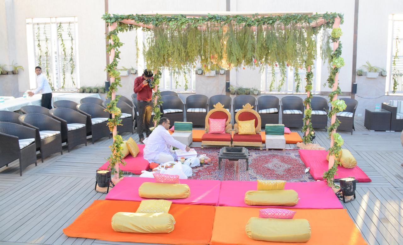 Hotel Ramada By Wyndham Ghaziabad Vasundhara Exteriér fotografie