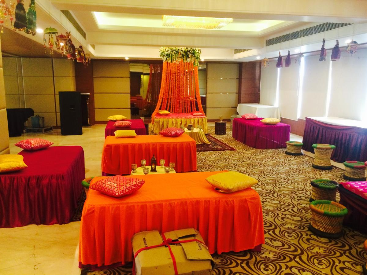 Hotel Ramada By Wyndham Ghaziabad Vasundhara Exteriér fotografie